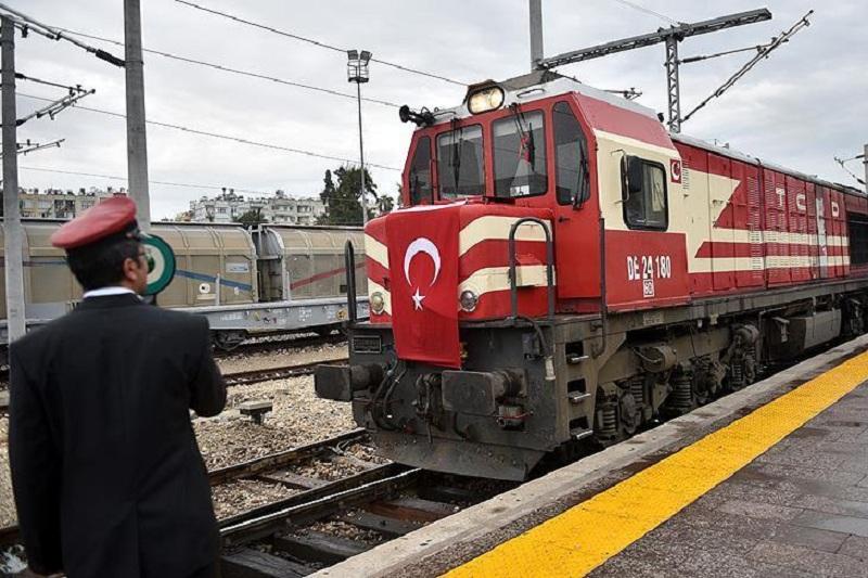 قازاقستاننان شىققان باكۋ-تبيليسي-كارس باعىتىنداعى العاشقى پويىز تۇركياعا جەتتى