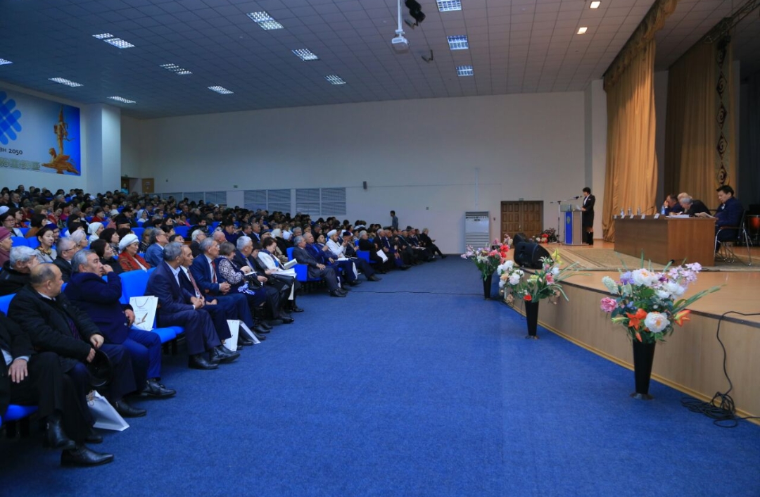 قوستانايدا ۇستاز  عازيز ءامىرحان ۇلىنىڭ 90 جىلدىعى اتالىپ ءوتتى