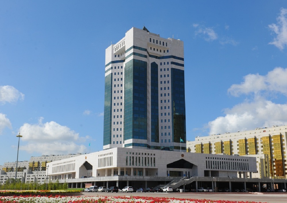 بۇگىن ۇكىمەت وتىرىسىندا قانداي ماسەلەلەر تالقىلاندى؟