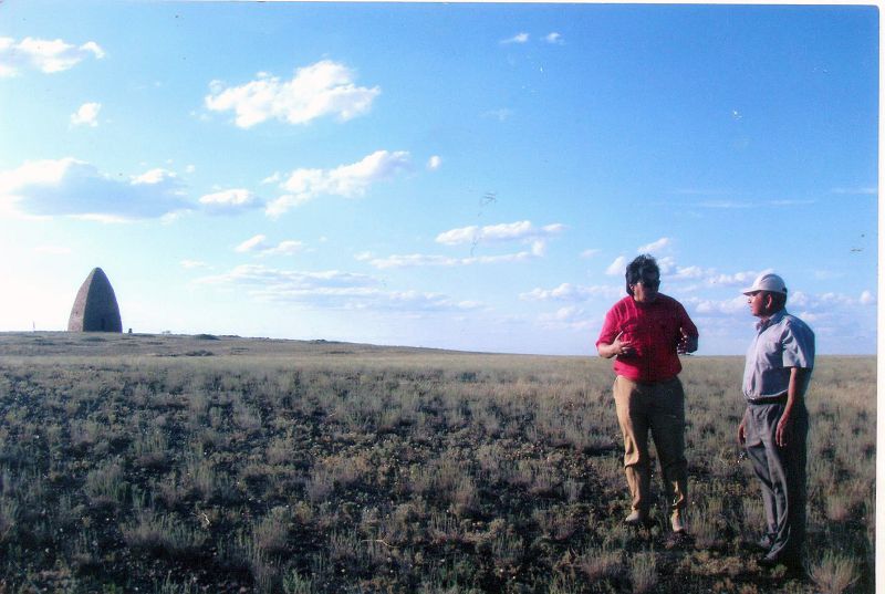 كەربەز كۇمبەز. قوزى كورپەش-بايان سۇلۋ ەسكەرتكىشى 