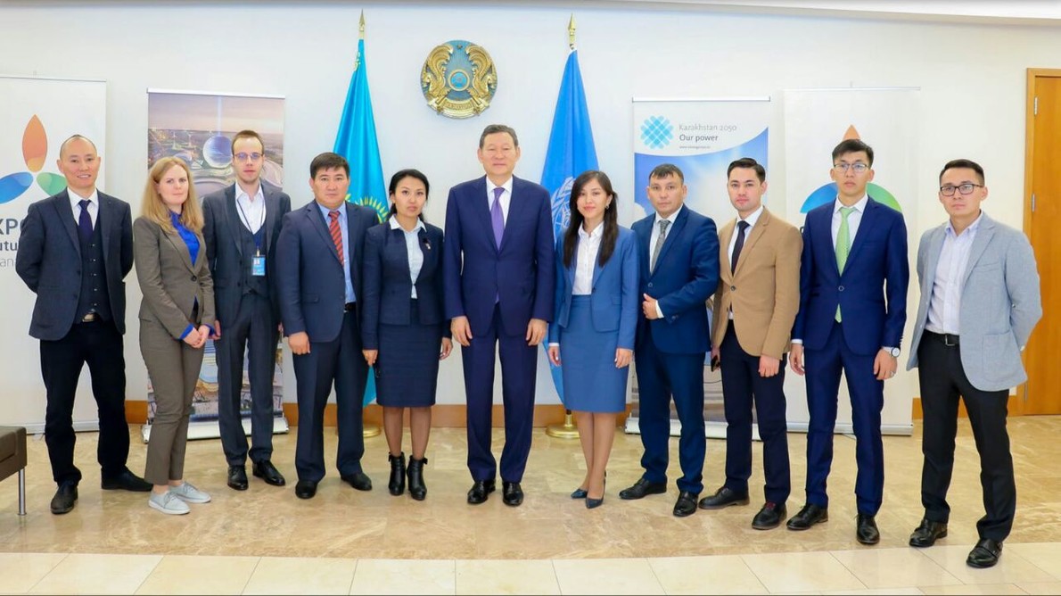 قازاقستاندىق تىلشىلەر بۇۇ قاۋىپسىزدىك كەڭەسىنىڭ جۇمىسىمەن تانىستى