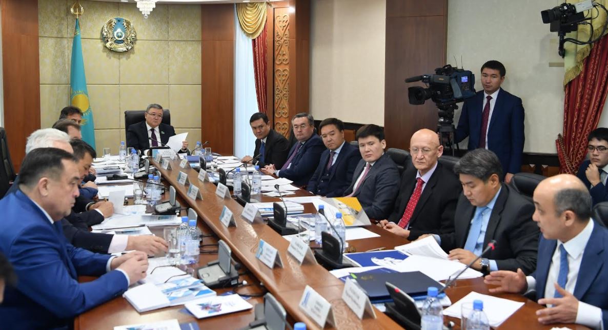 سەناتتا قازاقستانعا ينۆەستيتسيا تارتۋ ماسەلەلەرى تالقىلاندى