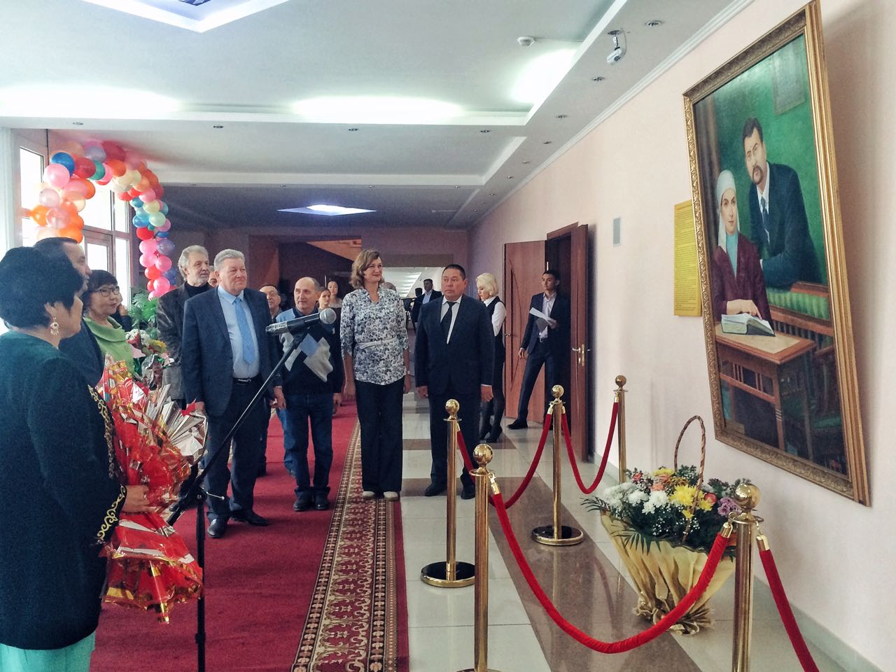 اۋليەكول مۋزەيىنە احمەت پەن ءبادريسافانىڭ پورترەتى سىيعا تارتىلدى