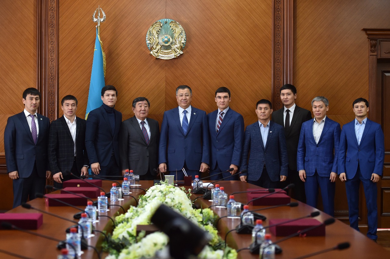 وقو اكىمى بوكس ساڭلاقتارىمەن كەزدەستى