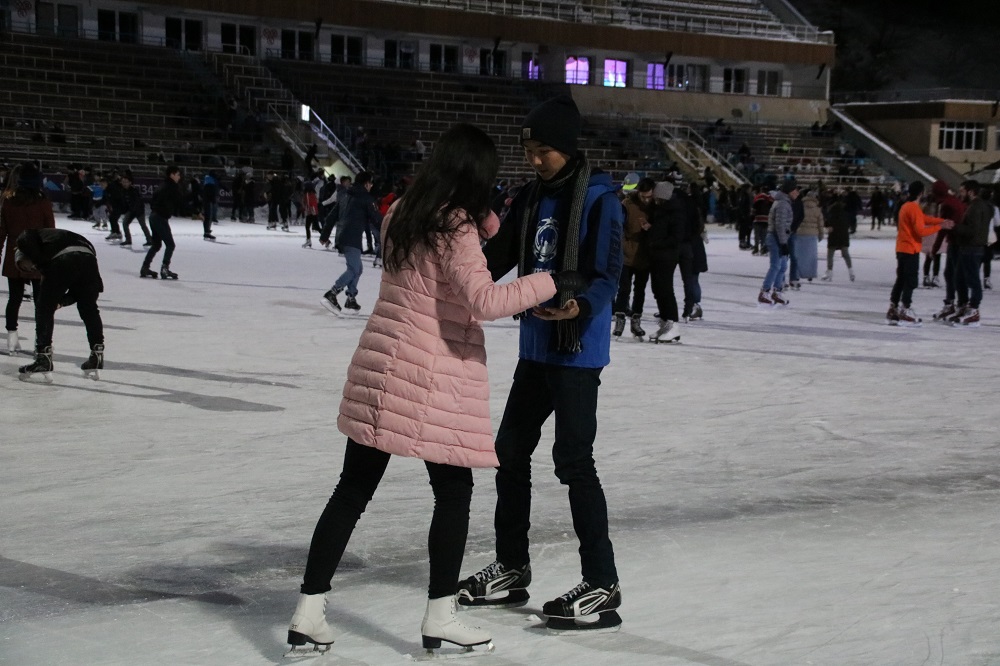 «مەدەۋدە» كونكيدەن تەگىن ساباقتار ءجۇرىپ جاتىر