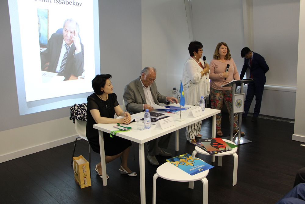 دۋلات يسابەكوۆتىڭ مەرەيتويى اتالىپ وتۋدە