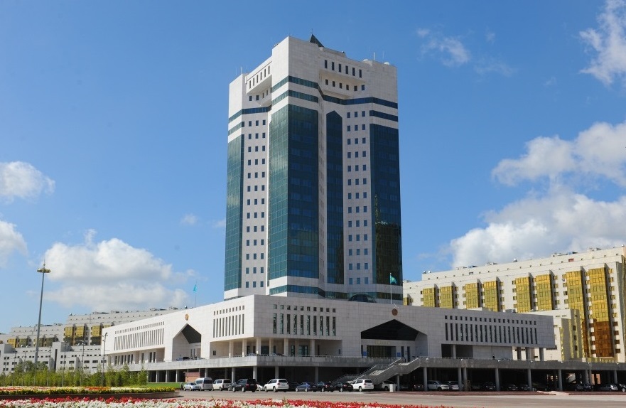 بۇگىن ۇكىمەت وتىرىسىندا قانداي ماسەلەلەر تالقىلاندى؟