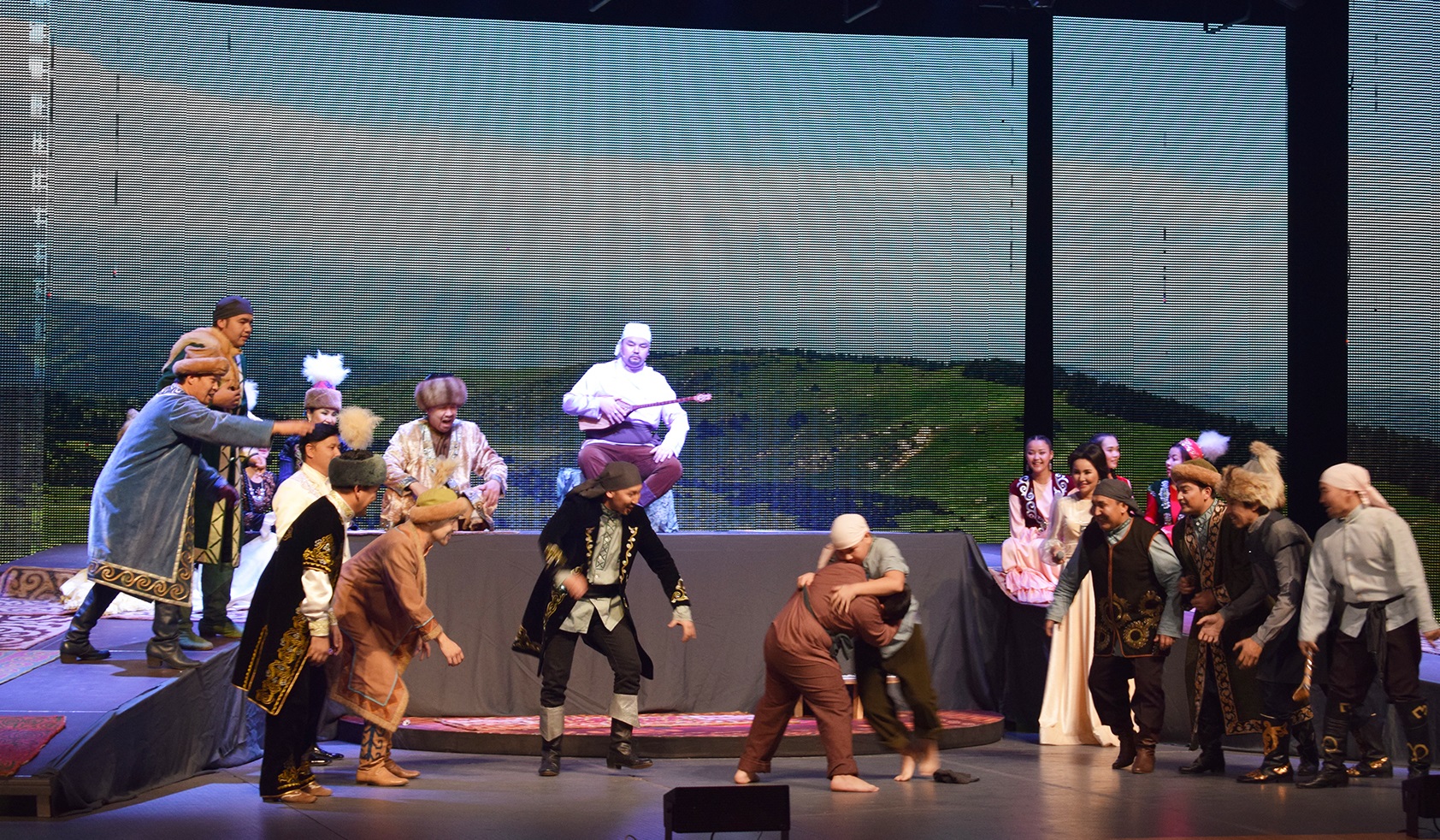 اسەت نايمانباي ۇلىنىڭ 150 جىلدىعىنا ارنالعان قويىلىمنىڭ پرەمەراسى ءوتتى