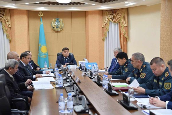 سەناتورلار تۇرعىن ءۇي تۋرالى زاڭناماعا تۇزەتۋلەردى قارادى