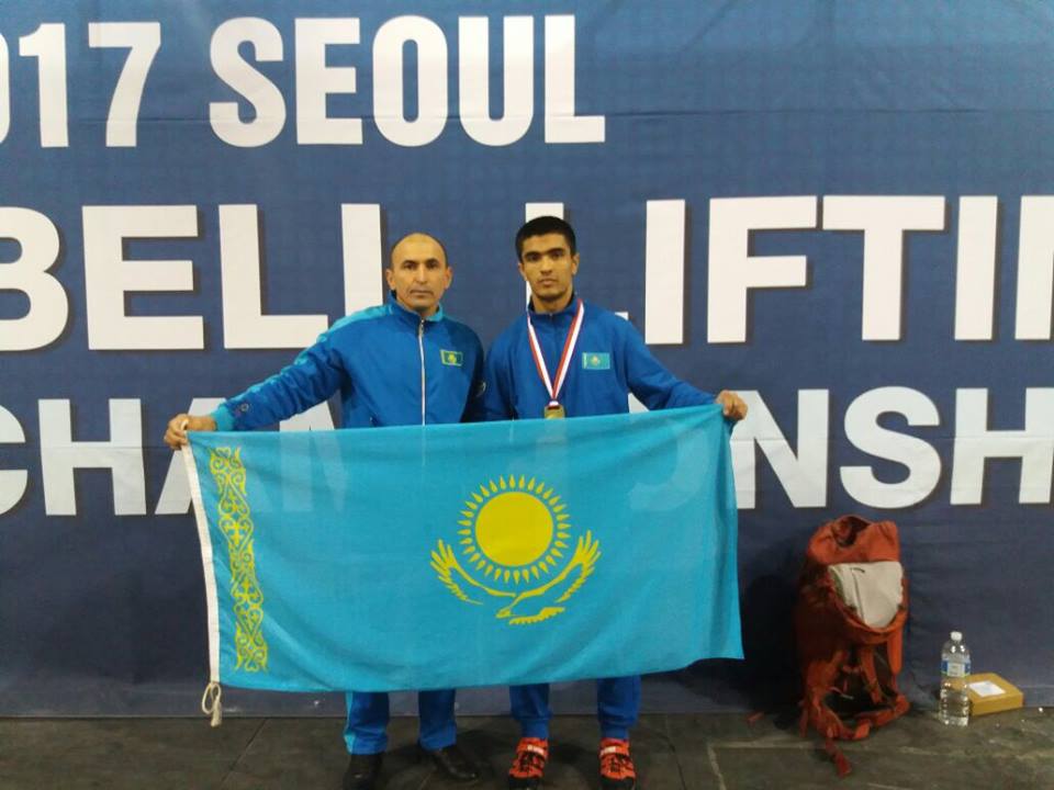 گىر كوتەرۋدەن سوزاقتىق سپورتشى الەم چەمپيونى اتاندى