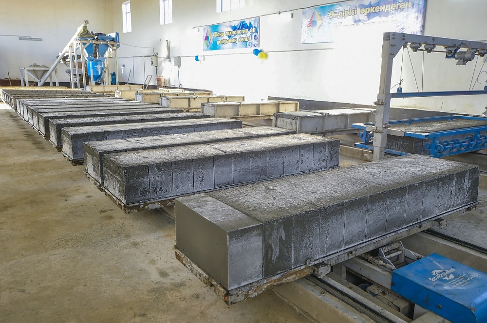 قازىعۇرتتا گازوبەتون بلوگىن شىعاراتىن زاۋىت ىسكە قوسىلدى