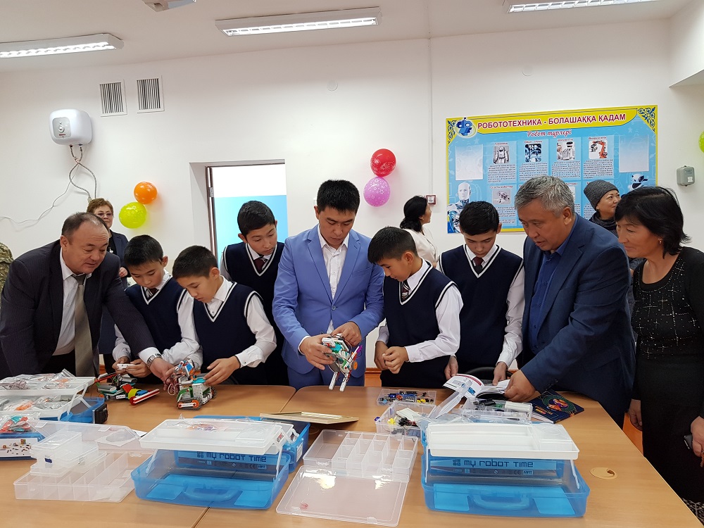 جەتىارال اۋىلىندا «روبوت تەحنيكاسى» كابينەتى اشىلدى
