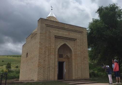 تاريحي ەسكەرتكىش قايتا جاڭعىردى