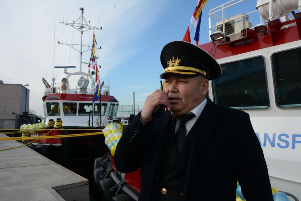 كوك تۋلى كەمەلەر كوك تەڭىزگە بەت تۇزەدى