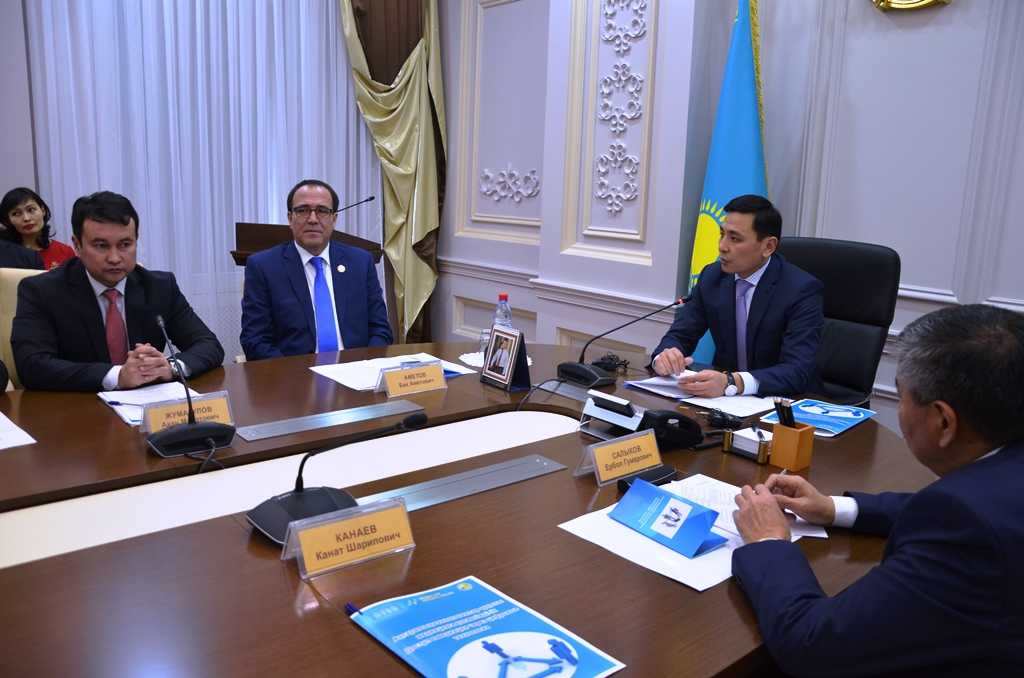 ورالدا ەلەكتروندى قىزمەت كورسەتۋ جوباسى تانىستىرىلدى