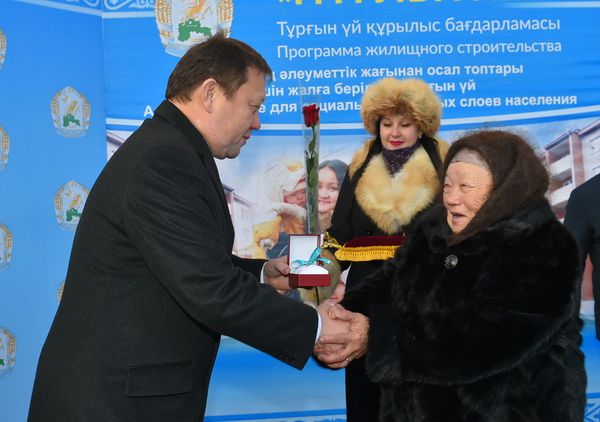 پەتروپاۆلدا 200 وتباسى قونىس تويىن تويلادى