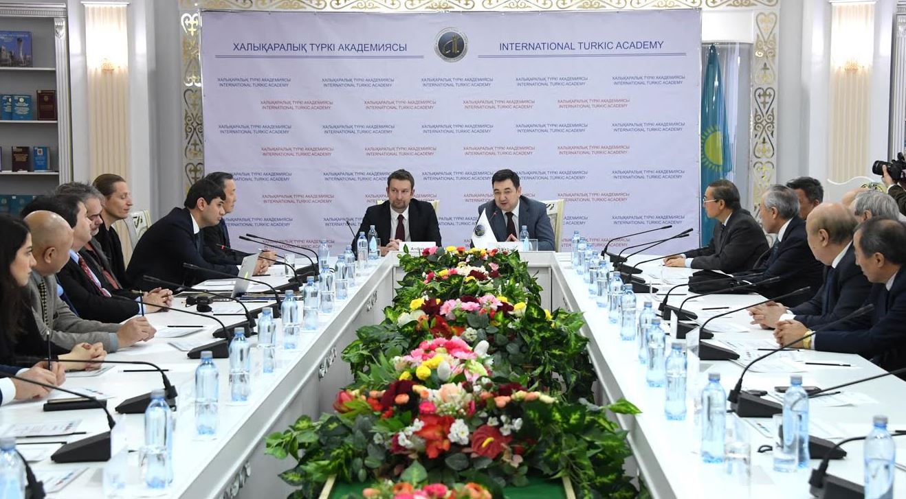 استانادا قازاق دالاسىن ەۋروپاعا تانىتقان ماجار عالىمىن ەسكە الۋعا ارنالعان جيىن ءوتتى 