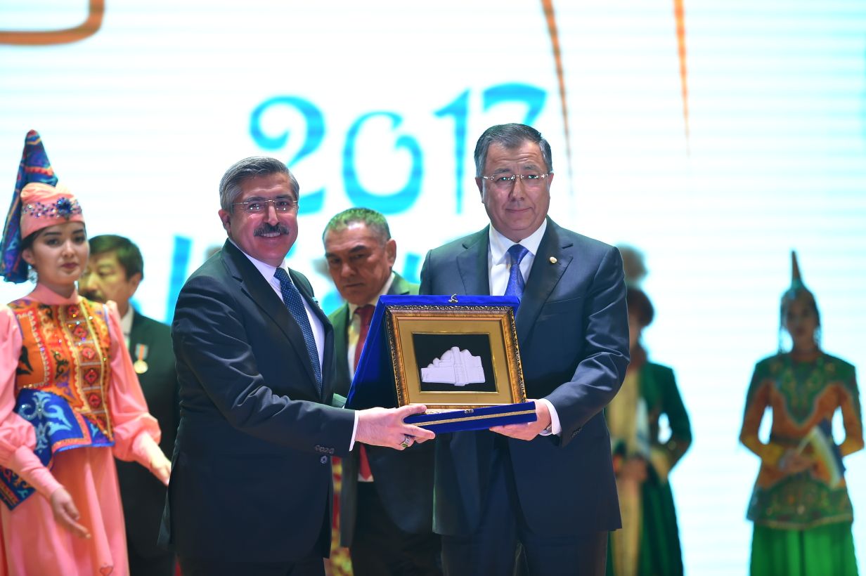 «تۇركىستان - تۇركى الەمىنىڭ مادەني استاناسى» جىلىنىڭ سالتاناتتى جابىلۋى ءوتتى