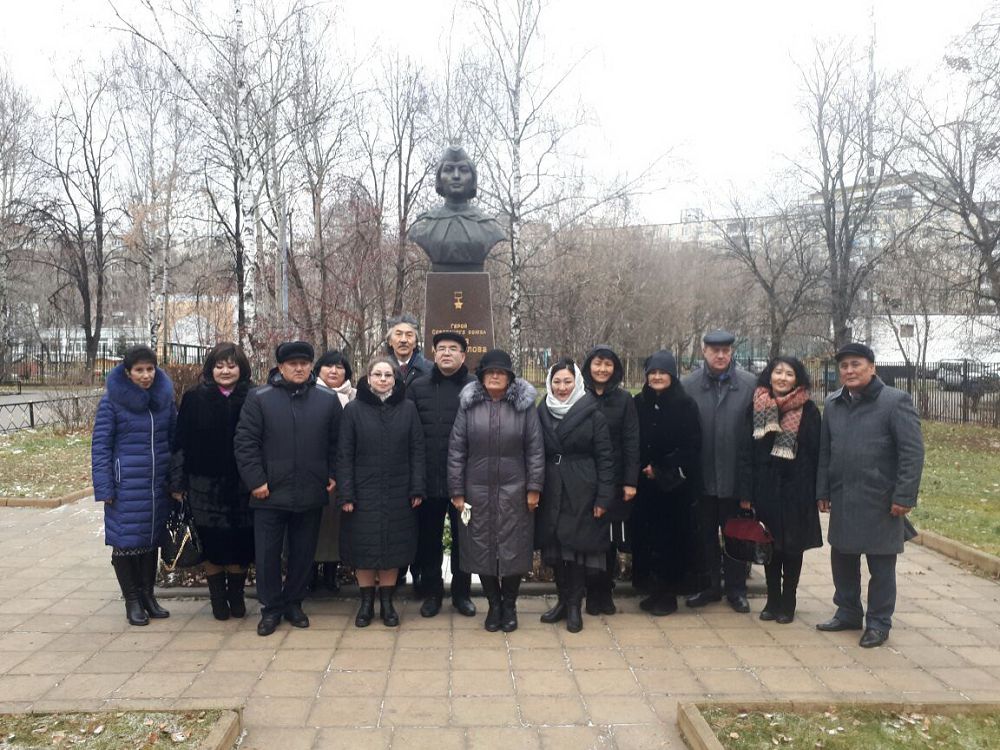 وزىنە ولەڭىمەن ەسكەرتكىش سوققان اقىن
