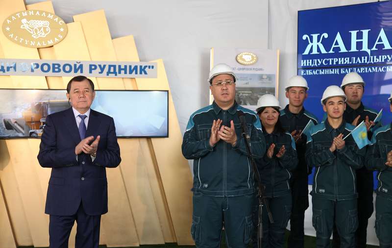 ەلباسى جامبىلداعى ەكى كاسىپورىننىڭ جۇمىسىن باستاۋعا پارمەن بەردى