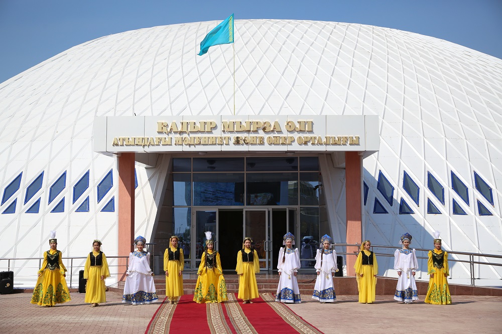 ورالعا كەلسەڭ, قادىردىڭ ۇيىنە بار...