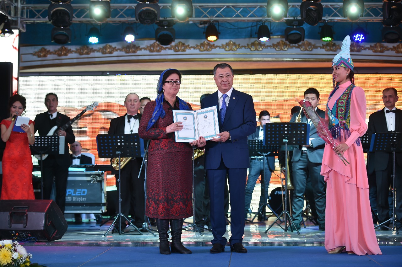 وقو-دا «استانا – تاۋەلسىزدىكتىڭ جەمىسى» اتتى سالتاناتتى جيىن ءوتتى