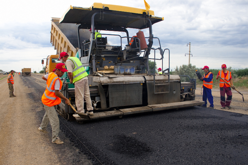 ينفراقۇرىلىمنىڭ دامۋى: الەمگە تارتىلعان التىن كوپىر