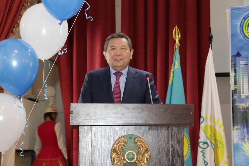 قازاق ۇلتتىق اگرارلىق ۋنيۆەرسيتەتىنىڭ 25 ۇزدىك قىزمەتكەرى پارتياعا مۇشەلىككە قابىلداندى