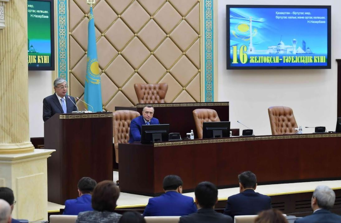 تاۋەلسىزدىك كۇنىنە وراي سەناتورلارعا مەملەكەتتىك ناگرادالار تابىستالدى