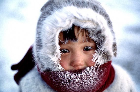 سەمەي مەن زىرياندا قاتتى ايازعا بايلانىستى ساباق توقتاتىلدى