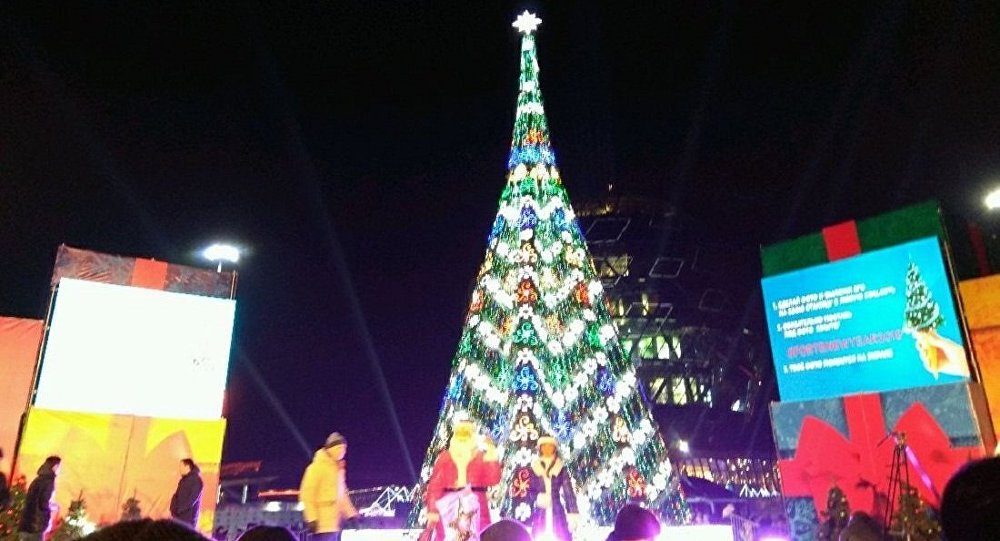 ەكسپو اۋماعىندا استانانىڭ باس شىرشاسىنىڭ شامدارى جاعىلدى