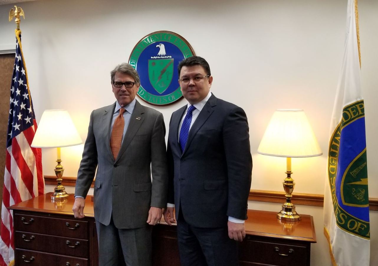 ۆاشينگتوندا ەنەرگەتيكالىق ارىپتەستىك ماسەلەلەرىنىڭ كەڭ سپەكترى تالقىلاندى