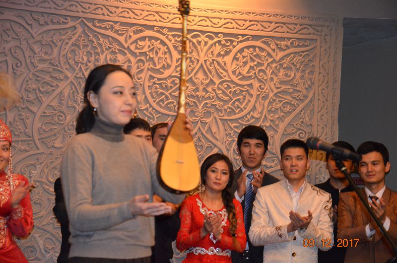 ناۋرىزبەك جىراۋدىڭ دومبىراسى مۋزەيگە تاپسىرىلدى