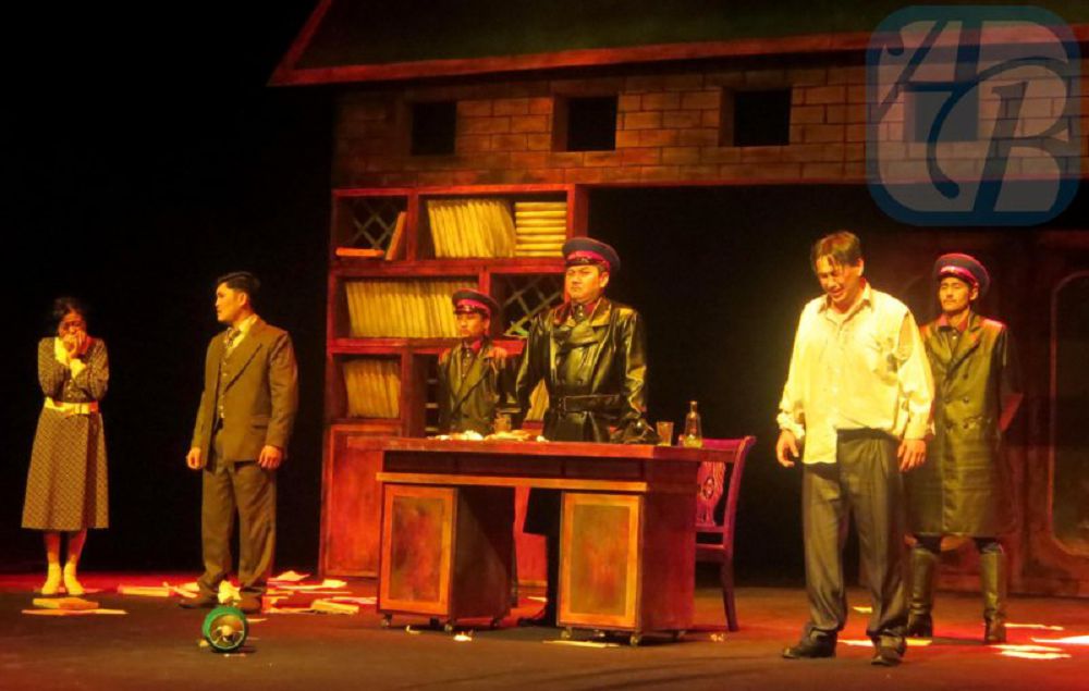 تەمىربەك جۇرگەنوۆ جايلى جازىلعان تاريحي دراما ساحنالاندى