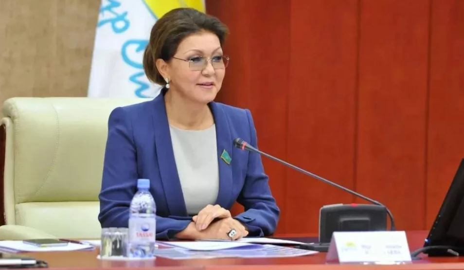 د.نازارباەۆا فرانتسيا ەلشىسىمەن كەزدەستى