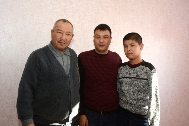 ماڭعىستاۋدا ەكى قولىنان ايىرىلعان 11 جاسار  بالعىنبەكتىڭ وتباسىنا پاتەر بەرىلدى