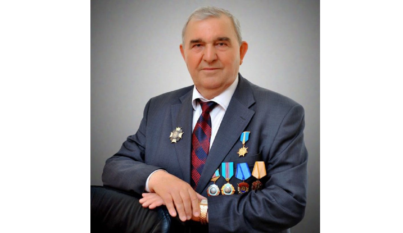 ەلباسىنا جازىلعان حاتتاردىڭ اۆتورى جايلى وي-تولعانىس