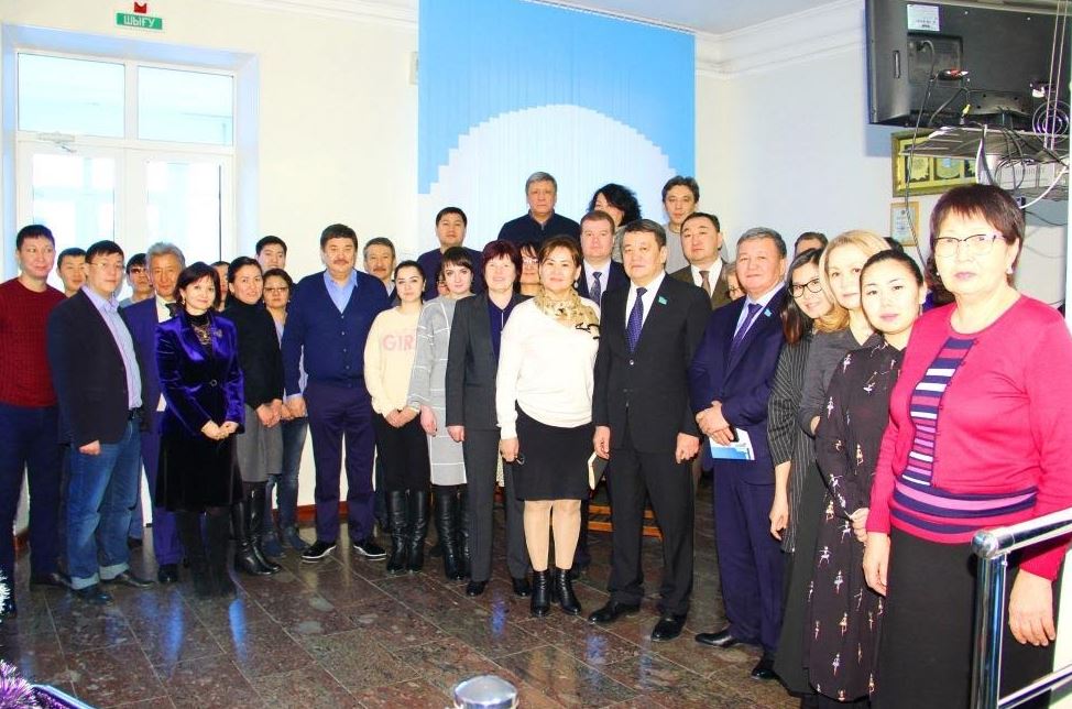 سەناتورلار «قازفوسفات» كاسىپورنىندا بولدى