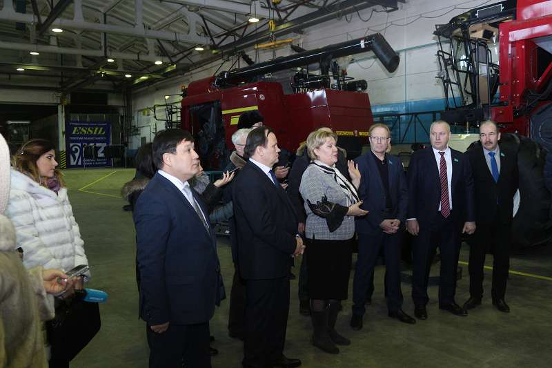 دەپۋتاتتار ەسكى شارۋاشىلىق تەحنيكالارىن كادەگە جاراتۋ باعدارلاماسىن اكەلۋدى ۇسىندى