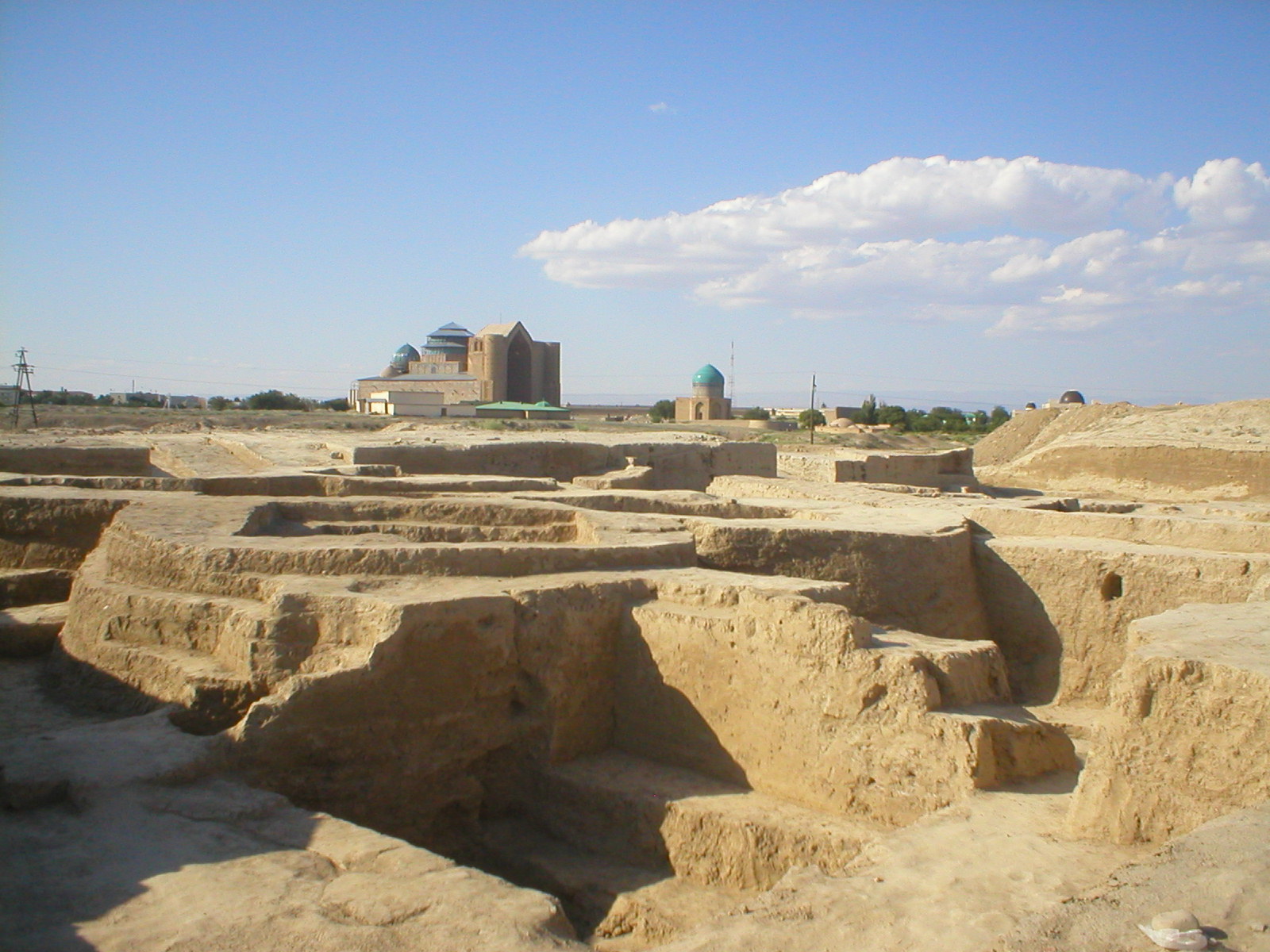 تاريحي ەسكەرتكىشتەردى قورعاۋدىڭ ءتارتىبى بار