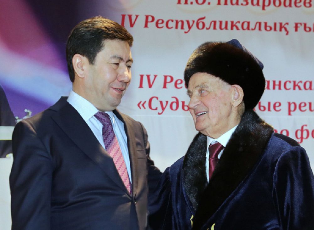 كومىر گەنەرالى نيكولاي دريجد 90 جاسقا تولدى