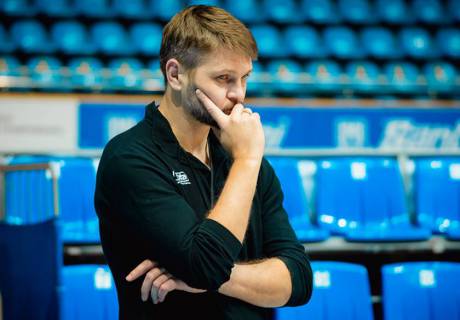  «استانا» باسكەتبول كلۋبىنىڭ باس باپكەرى قىزمەتىنەن بوساتىلدى