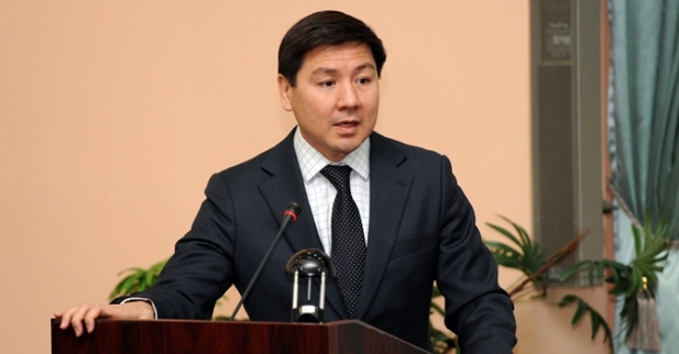 ۆيتسە-پرەمەر اسقار جۇماعاليەۆ مەديا باسشىلارمەن كەزدەسۋ وتكىزدى