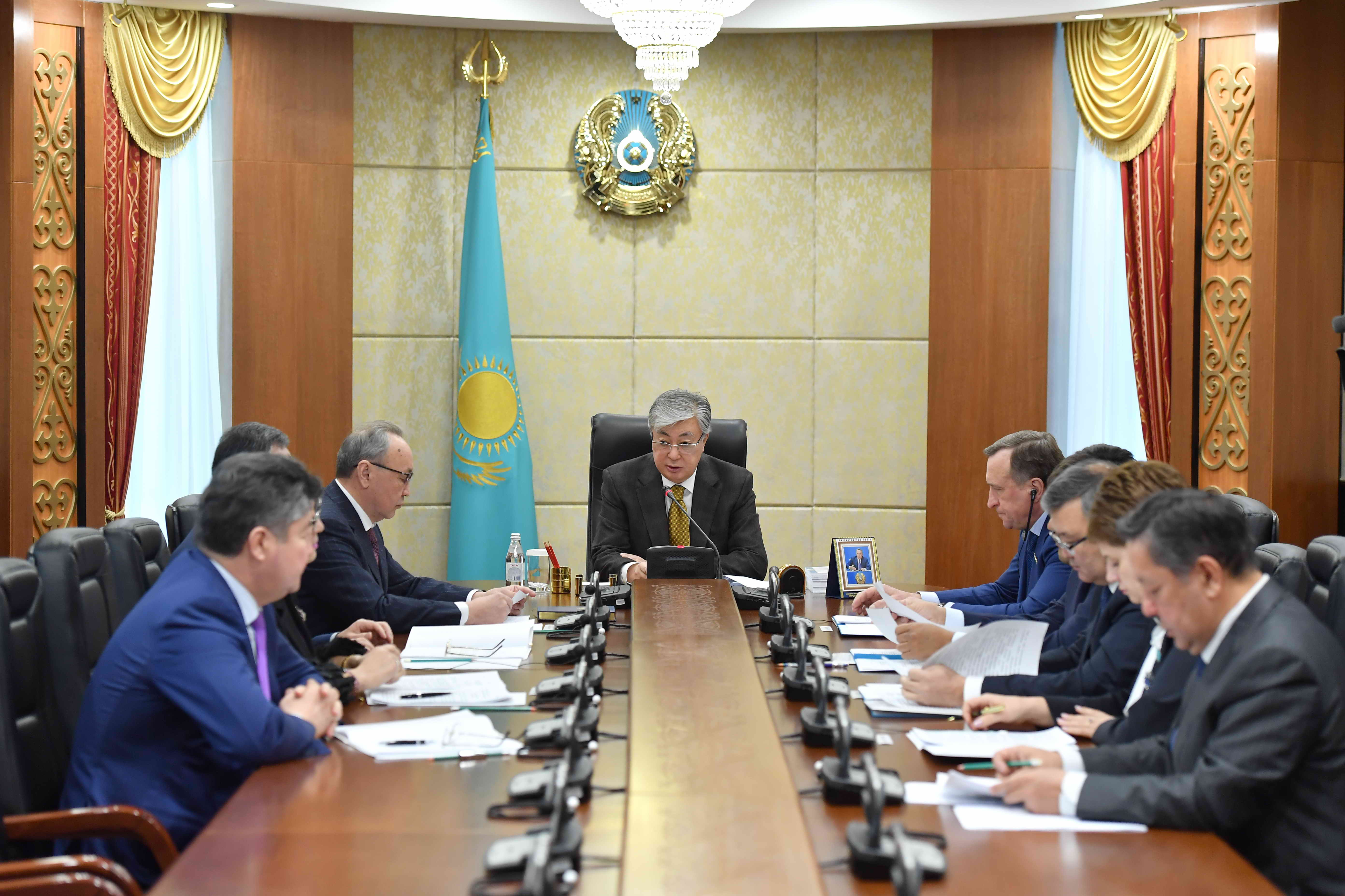 ق.توقاەۆ: «باستى مىندەتىمىز – ەلباسى جولداۋىن زاڭنامالىق قامتاماسىز ەتۋ»