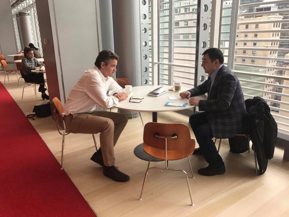 The New York Times-پەن ارىپتەستىك ورناتۋ ماسەلەلەرى تالقىلاندى