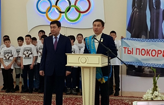 گەننادي گولوۆكينگە «قا­را­عاندى وبلىسىنىڭ قۇرمەتتى ازاماتى» اتاعى بەرىلدى