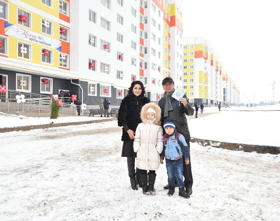 شىمكەنتتە «نۇرلى جول» باع­­دار­لاماسى بويىنشا 288 وتباسى باسپانالى بولدى