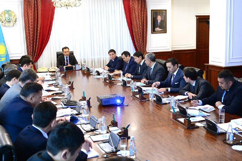 باقىتجان ساعىنتاەۆ باسەكەگە قابىلەتتىلىك جونىندەگى ساراپتاما كەڭەسىنىڭ وتىرىسىن وتكىزدى