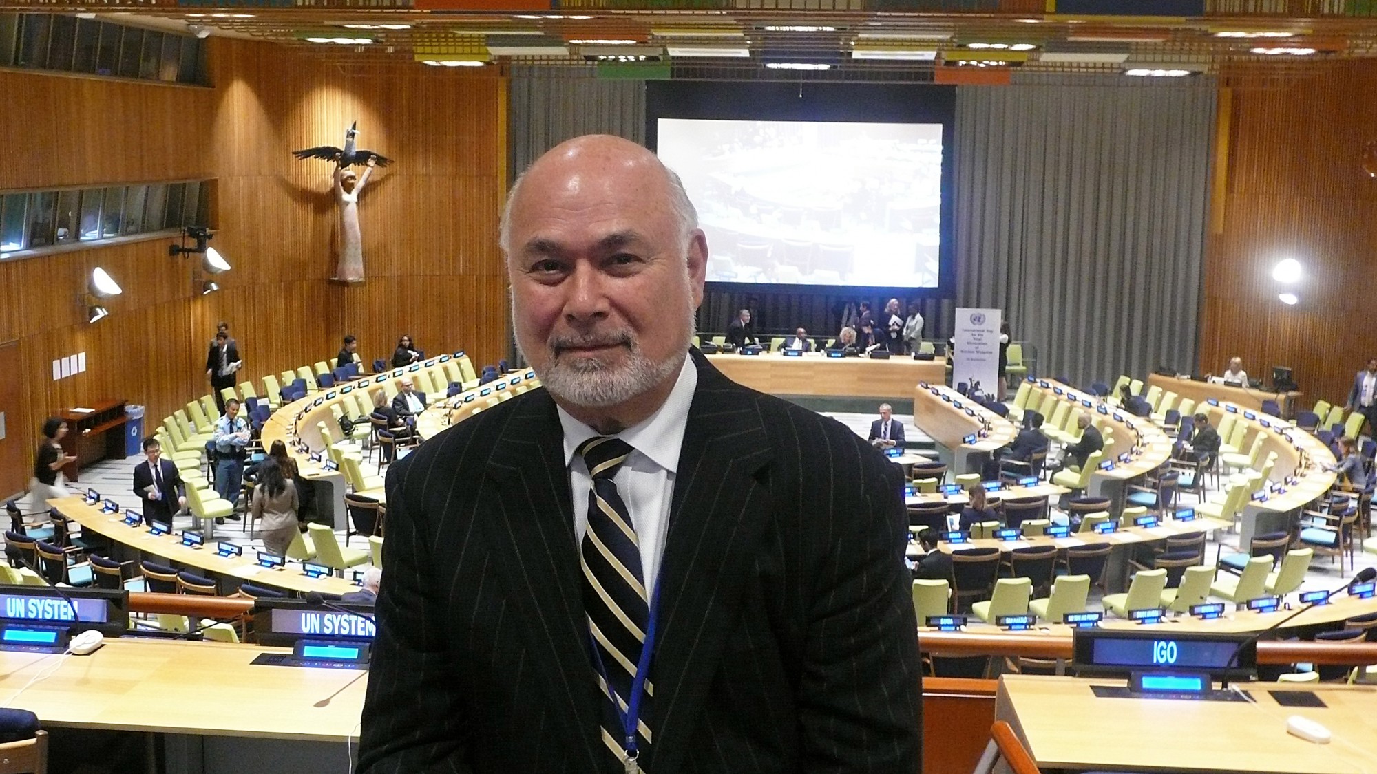 دجوناتان گرانوفف: قازاقستان بەيبىتشىلىك كوپىرى ىسپەتتى