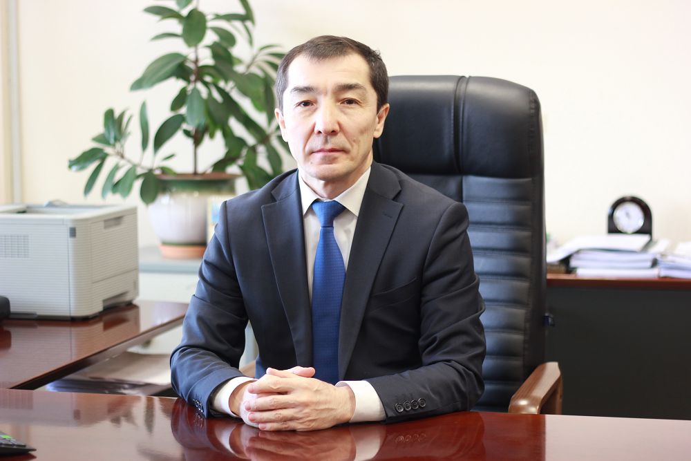 ۇلتتىق بانك حابارلايدى, تۇسىنىكتەمە بەرەدى, تۇسىندىرەدى